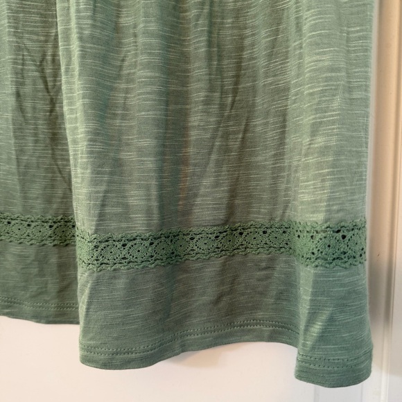 Maison & Belle Lalani Floral Embroidered Knit Green Blouse Size Medium Boho - Picture 3 of 9